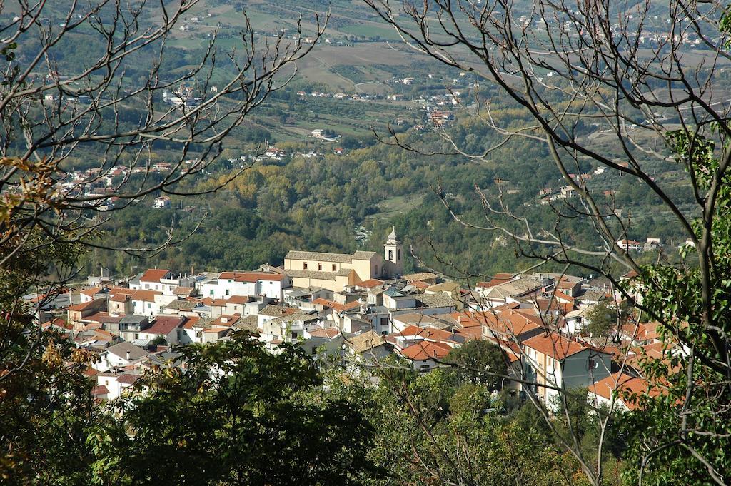 Lettomanoppello Residence La Casa Di Vittorio المظهر الخارجي الصورة
